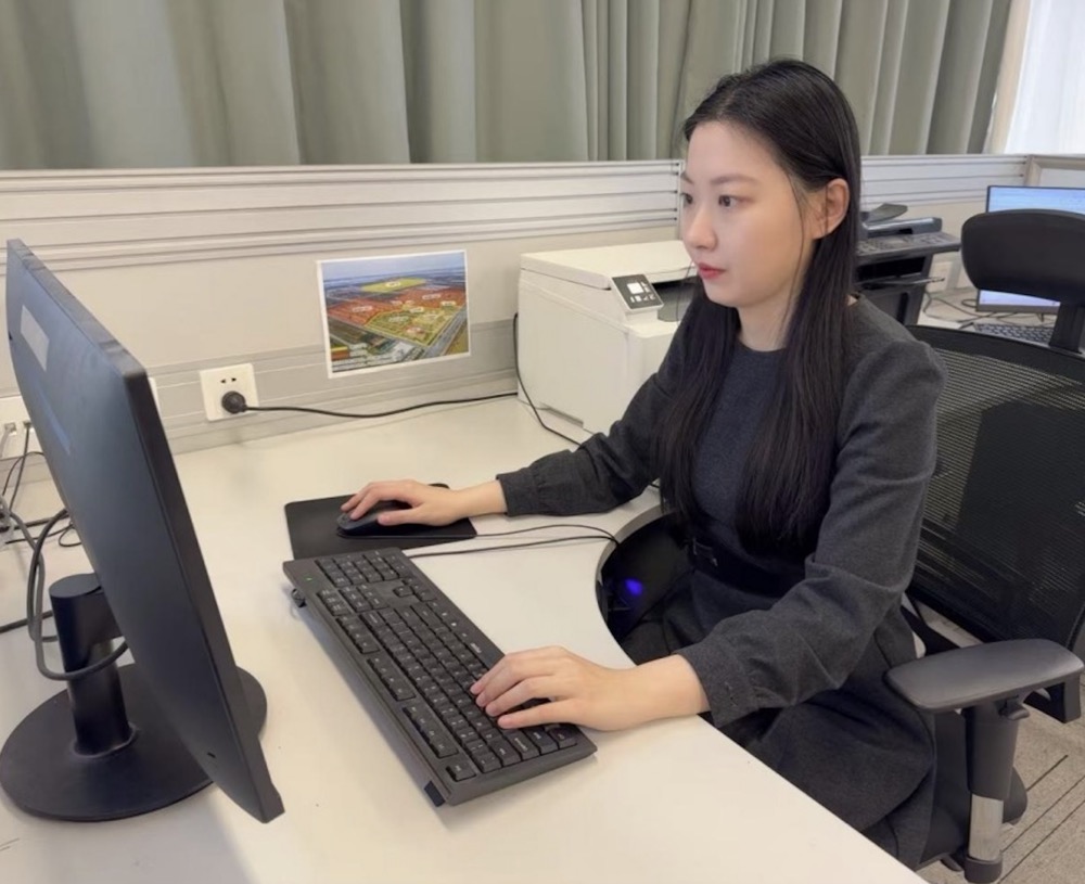 杨蕾.jpg
