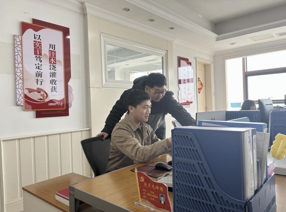刘懿.jpg
