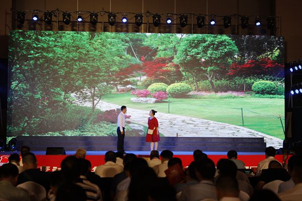 11.婚纱照_副本.jpg