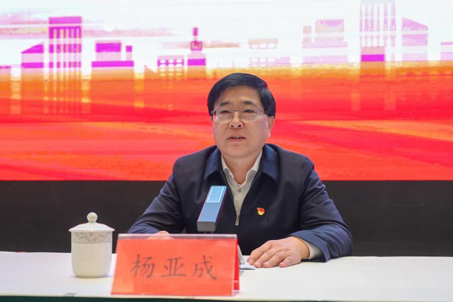 抖圈论坛集团召开进建贯彻党的二十大心灵会议1.jpg
